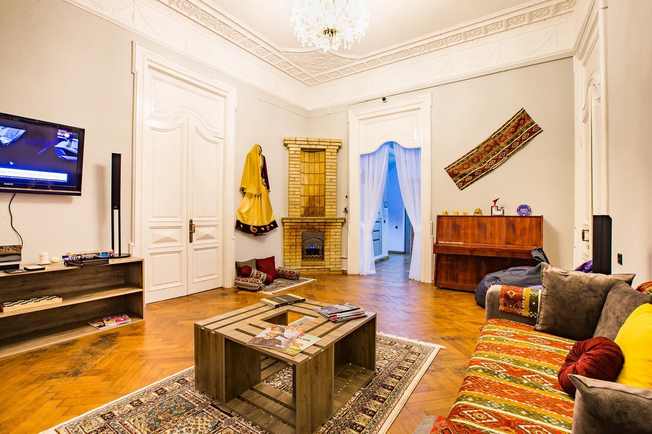 Khamsa Hostel Баку Экстерьер фото