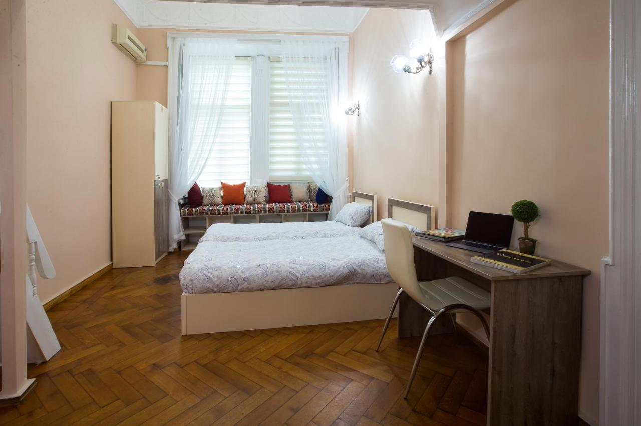 Khamsa Hostel Баку Номер фото